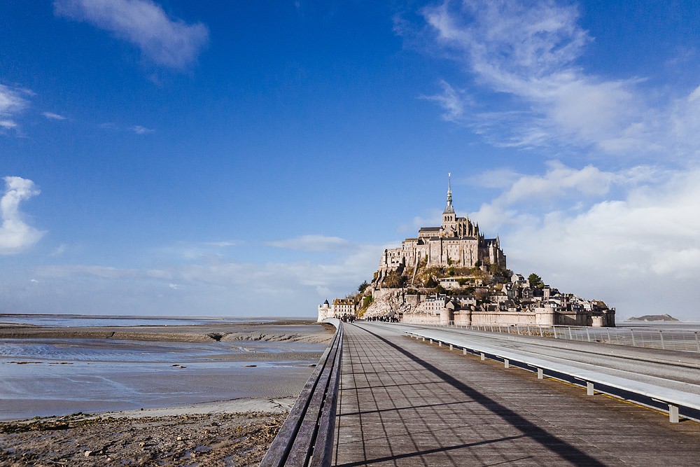 Mont Saint Michel mit Hund 001