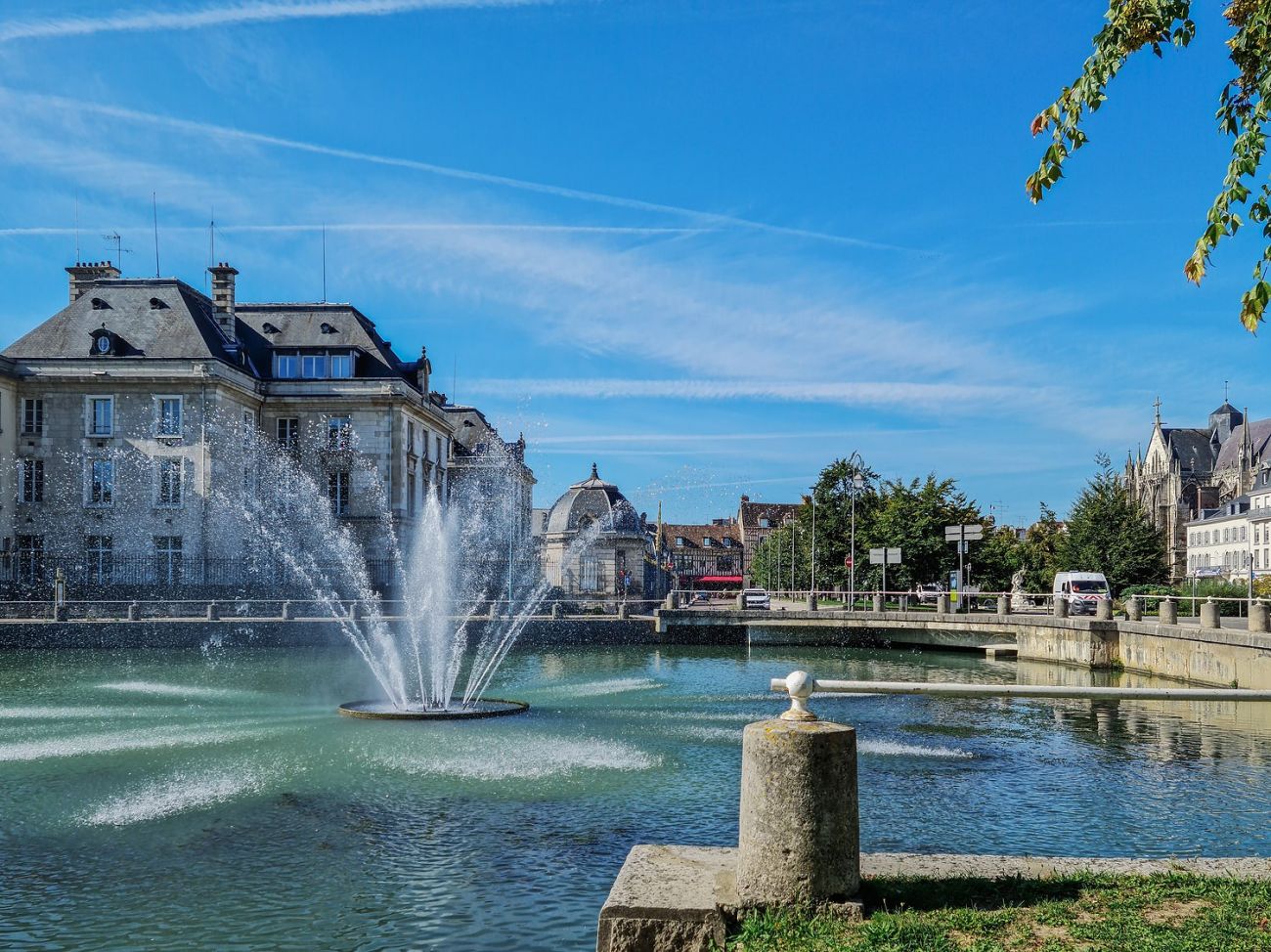 Mit Hund in Troyes - Stadtspaziergang im Spätsommer