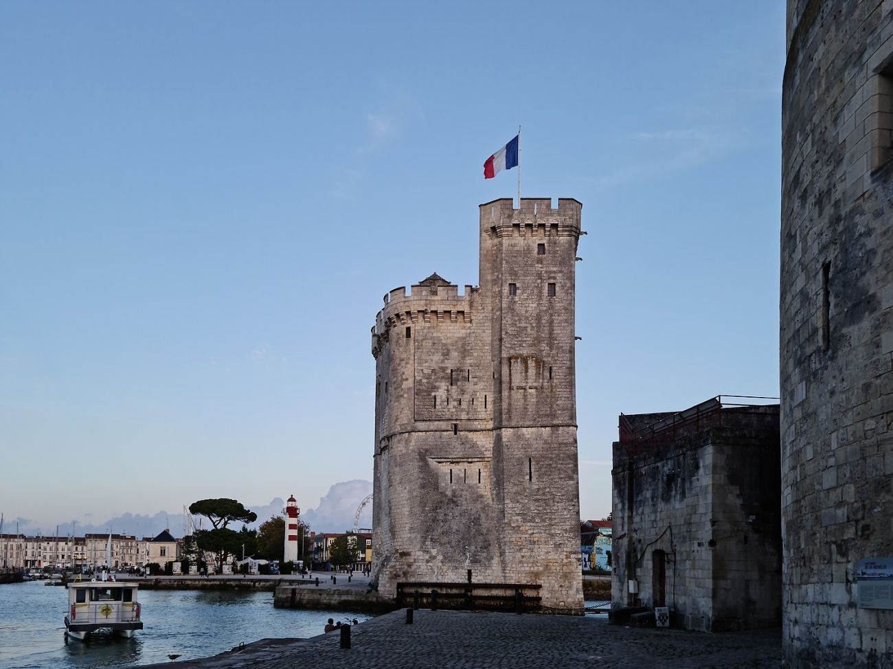 Mit Hund in La Rochelle - Ein Tagesausflug in Südfrankreich