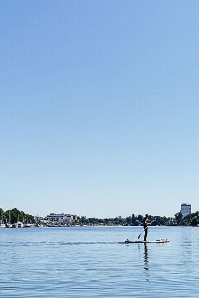 GASSI GEHEN IN WIESBADEN - MIT HUND AM SCHIERSTEINER HAFEN
