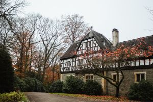 MIT HUND AM SCHLOSSHOTEL GOLFPLATZ - GASSI GEHEN IN KRONBERG