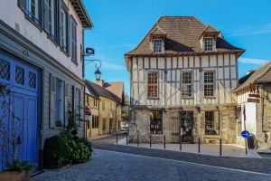 Mit Hund in Troyes - Stadtspaziergang im Spätsommer